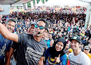 LAYAKKAH KHAIRY MENERAJUI UMNO?