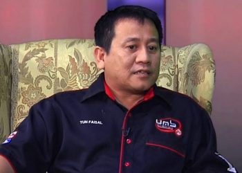 TETAP PERTAHAN NAJIB