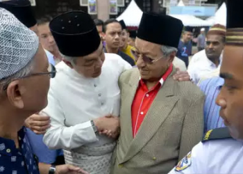 KENAPA SAMPAI PERLU MERAYU, ZAHID?