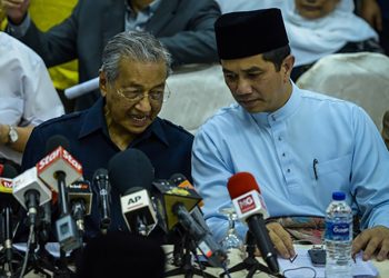 CABARAN MAHATHIR: BERJAYAKAH AZMIN DILANTIK PERDANA MENTERI?