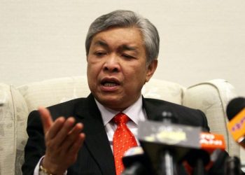 ZAHID PERTAHAN PAK LAH, NAJIB