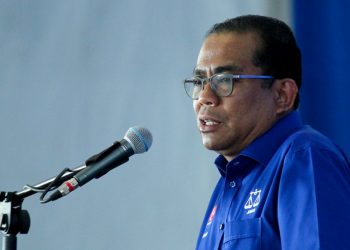 KHALED NORDIN, HENTIKAN MENUDING JARI KEPADA SESIAPA
