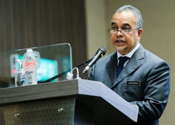 PETROL AKAN NAIK TIDAK LAMA LAGI – NAJIB