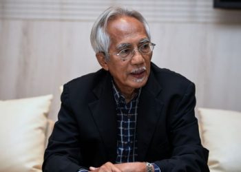 KENYATAAN TUNKU ISMAIL MENYINDIR KADIR JASIN