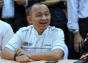 MAHASISWA KESAL DENGAN MASZLEE