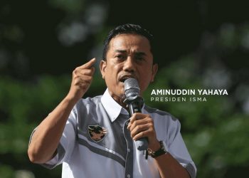 BERKADAR DALAM MENGHINA MELAYU