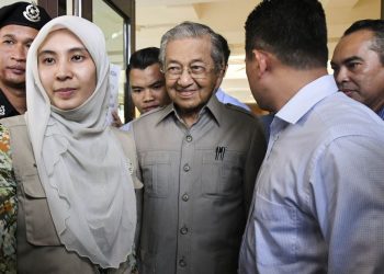 KRISIS KEPIMPINAN DALAM PAKATAN HARAPAN, APA SEBENARNYA MATLAMAT DR. MAHATHIR