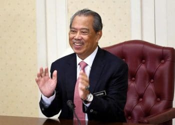 MUHYIDDIN PERLU UBAH ‘STRATEGI KERAS’ DEMI SURVIVAL POLITIKNYA SENDIRI