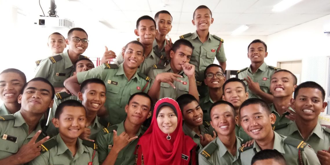 KEWAJARAN MURID SEKOLAH DIBENARKAN BERAMBUT PANJANG ...