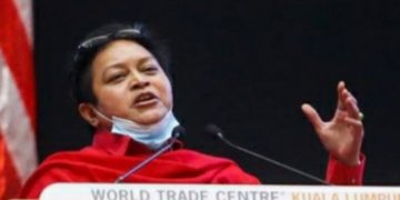 PMO ‘PANAS’ DENGAN KRITIKAN PEDAS AZALINA