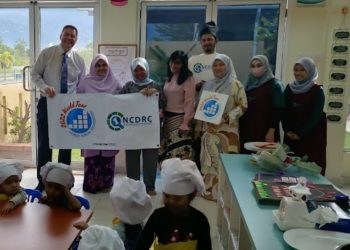 MEMPERKASAKAN PENDIDIKAN AWAL DAN PENDIDIK LELAKI DI MALAYSIA