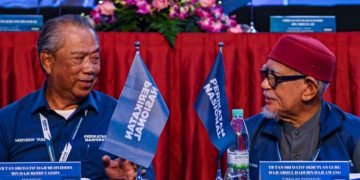 ADAB BERUNDING DAN KISAH ANJING BEREBUT RUSA