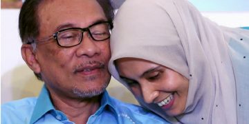 ANWAR PERTAHAN TINDAKAN LANTIK IZZAH SEBAGAI PENASIHAT
