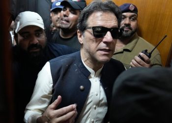 IMRAN KHAN DIBENAR IKAT JAMIN, DAKWA NYAWA TERANCAM