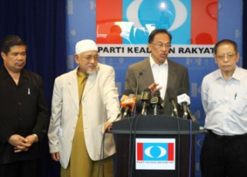 2013: HAJI HADI KATA ISLAM TIDAK HALANG PENGANUT AGAMA LAIN GUNA KALIMAH ALLAH DALAM AMALAN