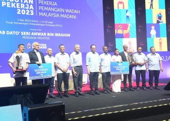 GABUNGAN CUKUP KUAT, MAMPU TANGKIS KOMPLOT JATUHKAN KERAJAAN – ANWAR