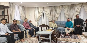 HADI, PAS BERTEMU MAHATHIR, TANPA RESTU BERSATU?