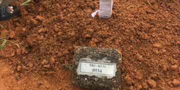 KOMUNITI PERISIKAN BERI PENGHORMATAN TERAKHIR KEPADA ALLAHYARHAMAH DATUK HASANAH, KELUARGA