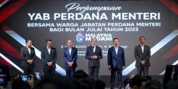 BERTEMU WARGA JPM, PERDANA MENTERI NASIHAT SELALU TURUN PADANG, BAIKI KELEMAHAN