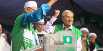 MAHATHIR HANYA PARASIT POLITIK, TANPA BELIAU PAS TETAP KEKAL RELEVAN!