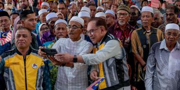 ANWAR SANTUNI WARIS KORBAN SERANGAN HENDAP KOMUNIS GERIK-JELI