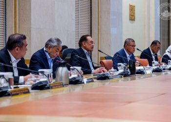 PERDANA MENTERI, MENTERI TELITI KERANGKA DAN INISIATIF UTAMA RMK13