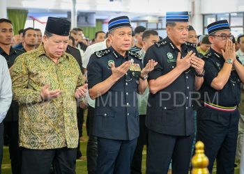 KPN TUNAIKAN SOLAT JUMAAT BERSAMA WARGA PDRM DI MASJID BUKIT AMAN