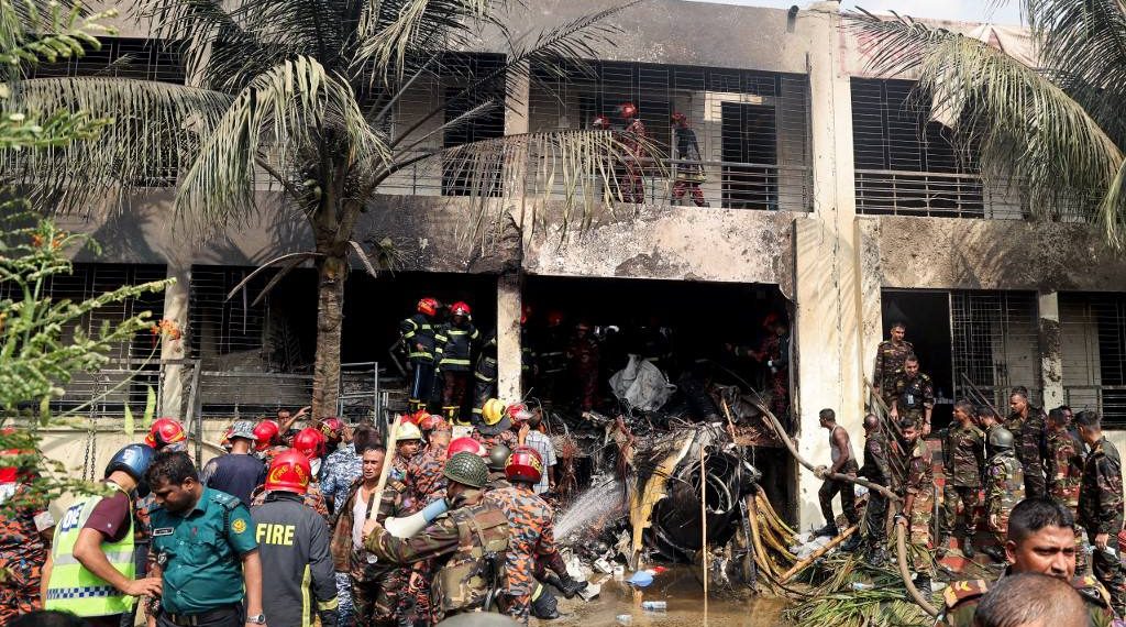 TRAGEDI PESAWAT TENTERA TERHEMPAS DI SEKOLAH DI DHAKA BERI BANYAK PENGAJARAN