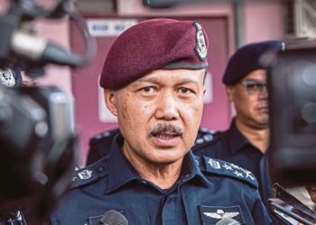 JSPT CADANG ‘DASHCAM’, ALAT PERANTI PEMANTAU KELAJUAN DIPASANG PADA KENDERAAN PERDAGANGAN, BERAT