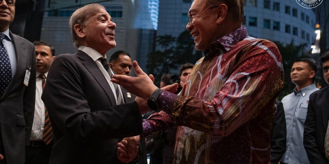 LAWATAN TIGA HARI PERDANA MENTERI PAKISTAN TEROKA POTENSI KERJASAMA BAHARU