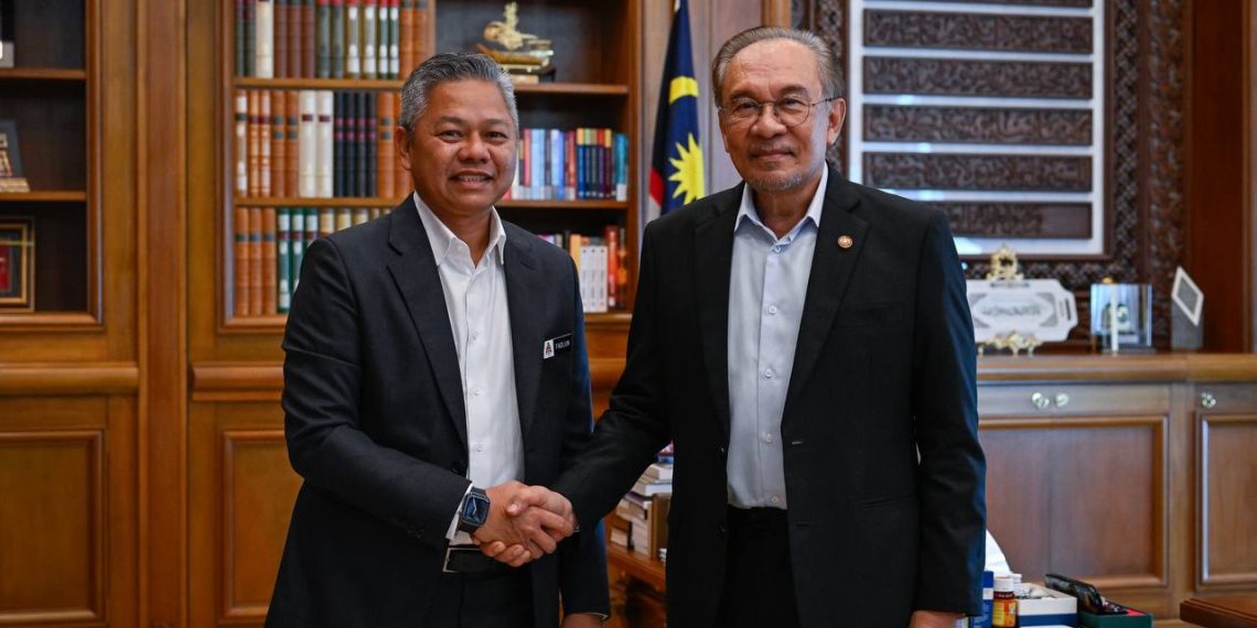 PERDANA MENTERI TERIMA KUNJUNGAN HORMAT DATUK BANDAR KUALA LUMPUR BAHARU